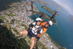 Paragliding in new zealand.